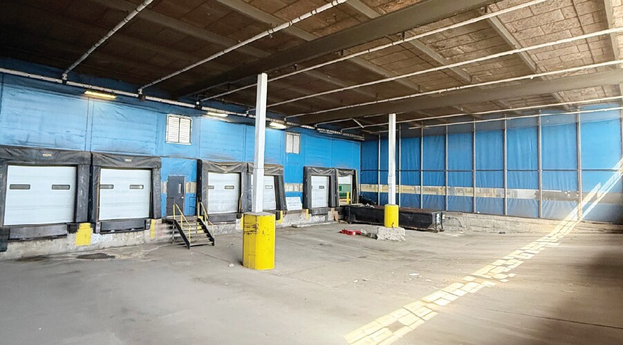More Photos Of 1320-1340 Viele Ave, Bronx Warehouse For Lease