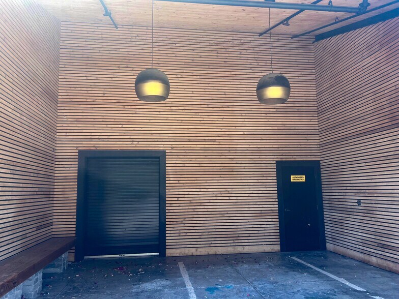 More Photos Of 709 California Blvd, Napa Service For Sale