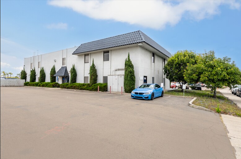 Primary Photo Of 7901 Vickers St, San Diego Medical For Sale