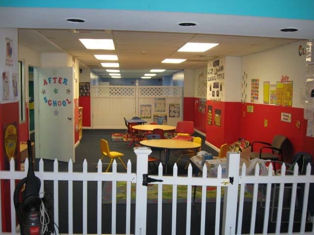 More Photos Of 6315-6317 Woodland Ave, Philadelphia Loft Creative Space For Sale