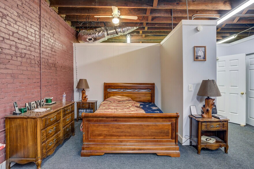 More Photos Of 140 W Market St, Johnson City Storefront Retail Residential For Sale