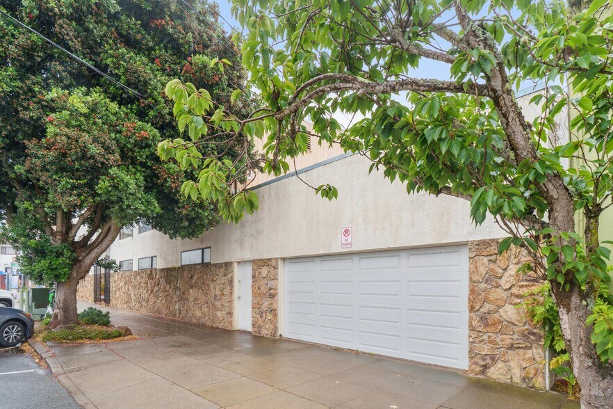 More Photos Of 390 Ashton Ave, San Francisco Office For Sale