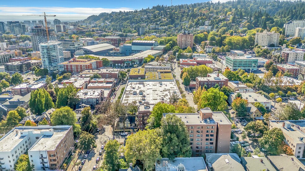 More Photos Of 2018 NW Everett St, Portland Multifamily For Sale