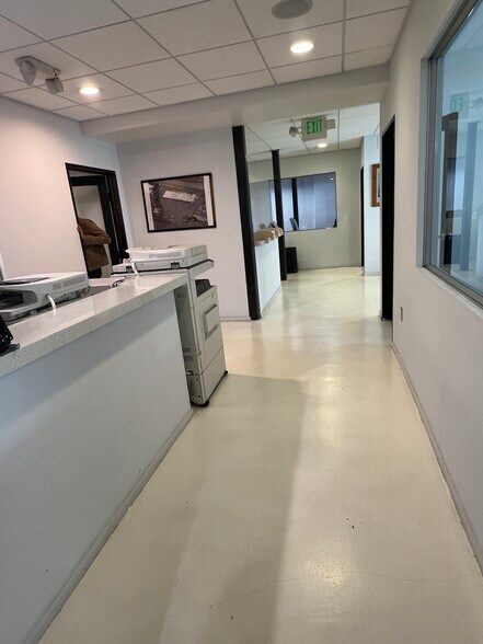 More Photos Of 6334-6340 Wilshire Blvd, Los Angeles Loft Creative Space For Lease