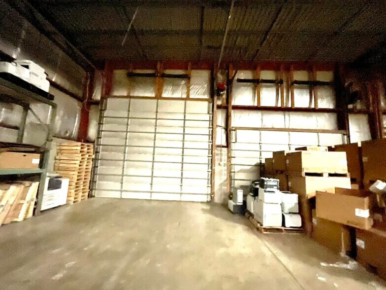 More Photos Of 1850 Velp Ave, Howard Warehouse For Lease