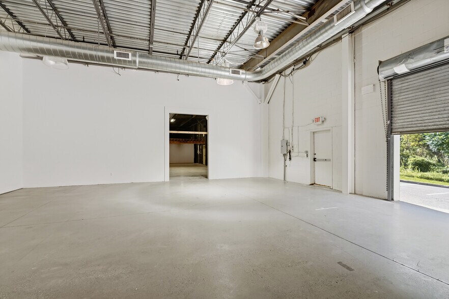 More Photos Of 242 Route 117 Bypass Road, Bedford Hills Freestanding For Lease