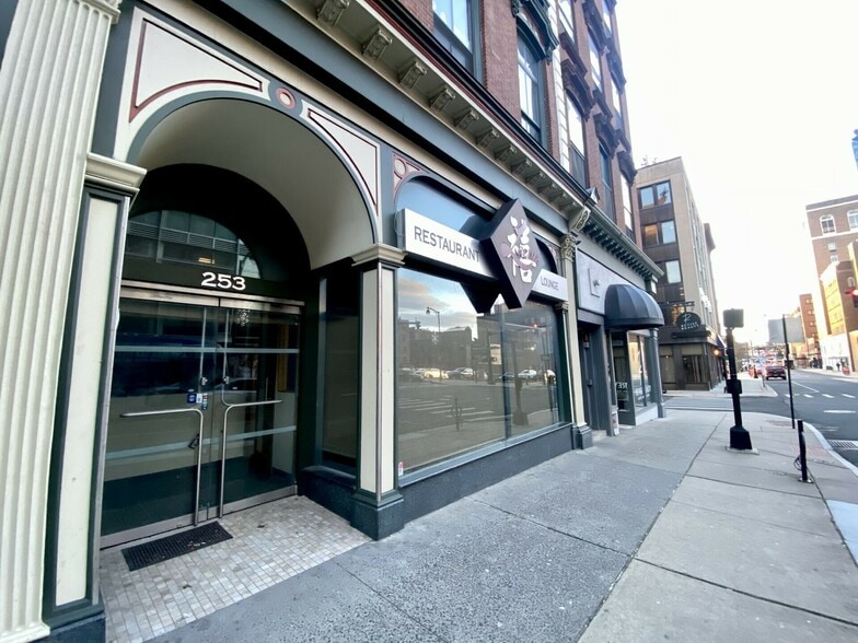 More Photos Of 247-253 Asylum St, Hartford Apartments For Lease