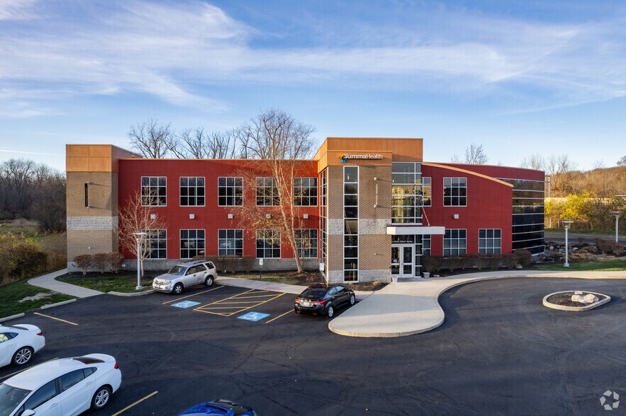 More Photos Of 51 Park West Blvd, Akron Medical For Lease