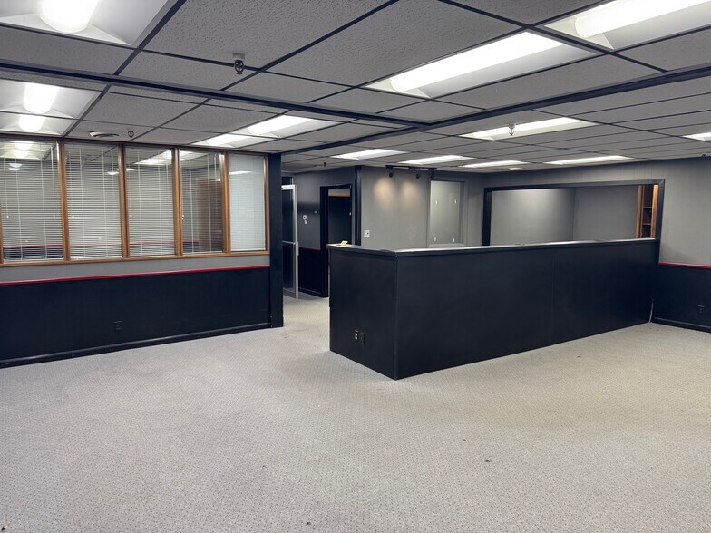 More Photos Of 7700 E 38th St, Tulsa Manufacturing For Sale