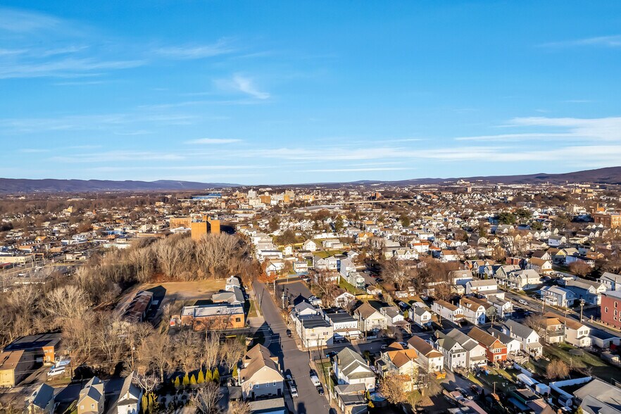 More Photos Of 373 High St, Wilkes Barre Manufacturing For Lease