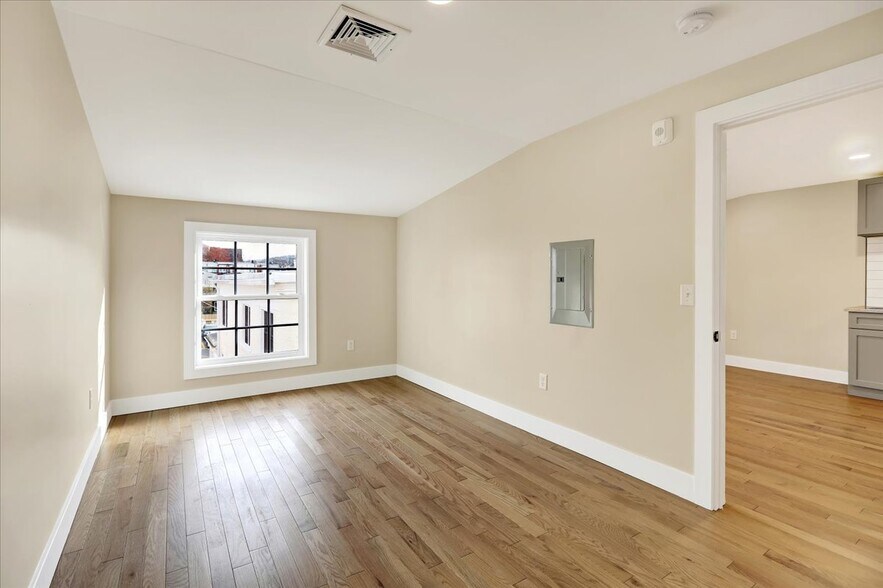 More Photos Of 241 S 5th St, Reading Apartments For Sale