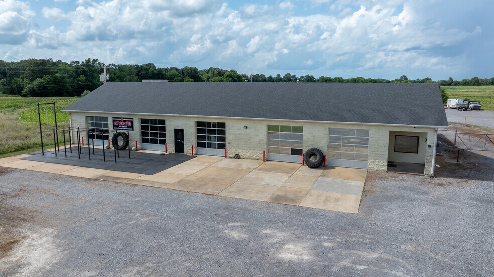 More Photos Of 1184 Poor Farm Rd, Murray Flex For Sale