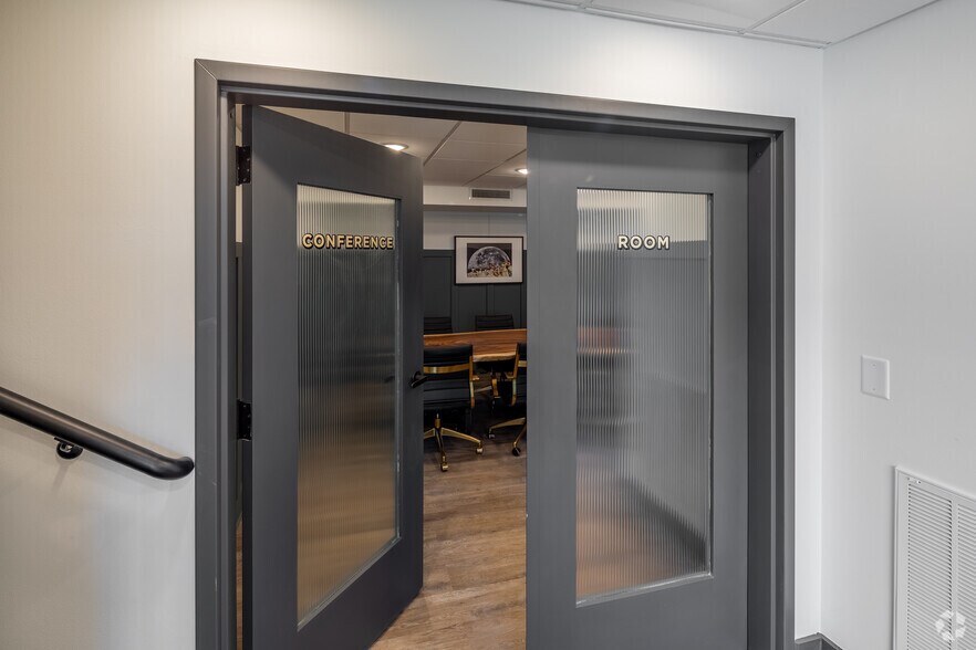 More Photos Of 4007 Delaware Ave, Nashville Office For Lease