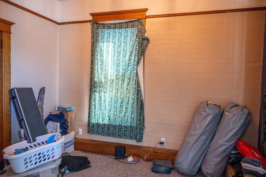 More Photos Of 207 E State St, Mauston Storefront Retail Residential For Sale