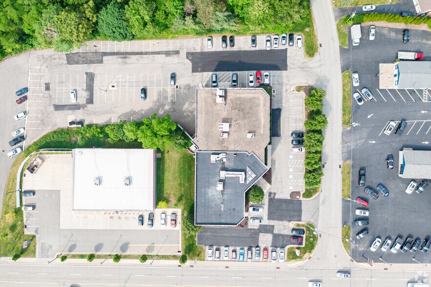 More Photos Of 10475 Perry Hwy, Wexford Medical For Lease