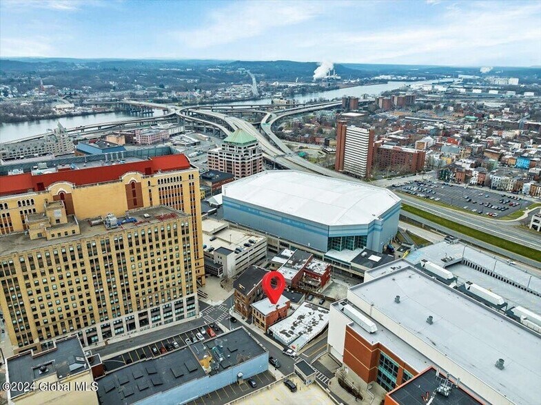 More Photos Of 48 Howard St, Albany Office For Sale
