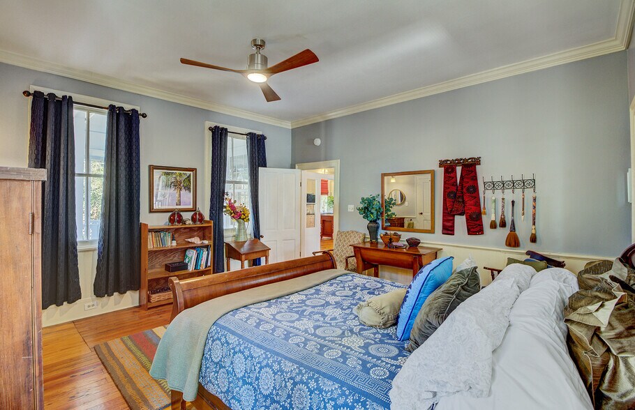 More Photos Of 112 S Magnolia St, Summerville Office Residential For Lease