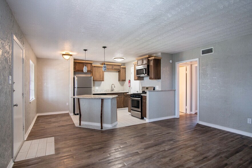 More Photos Of 3300 S College Ave, Bryan Apartments For Sale