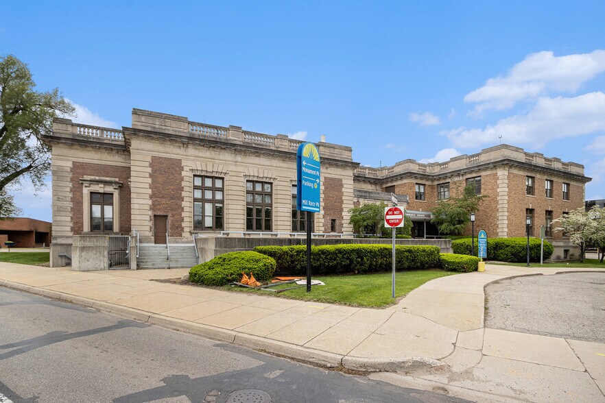 More Photos Of 77 E Michigan Ave, Battle Creek Office For Sale