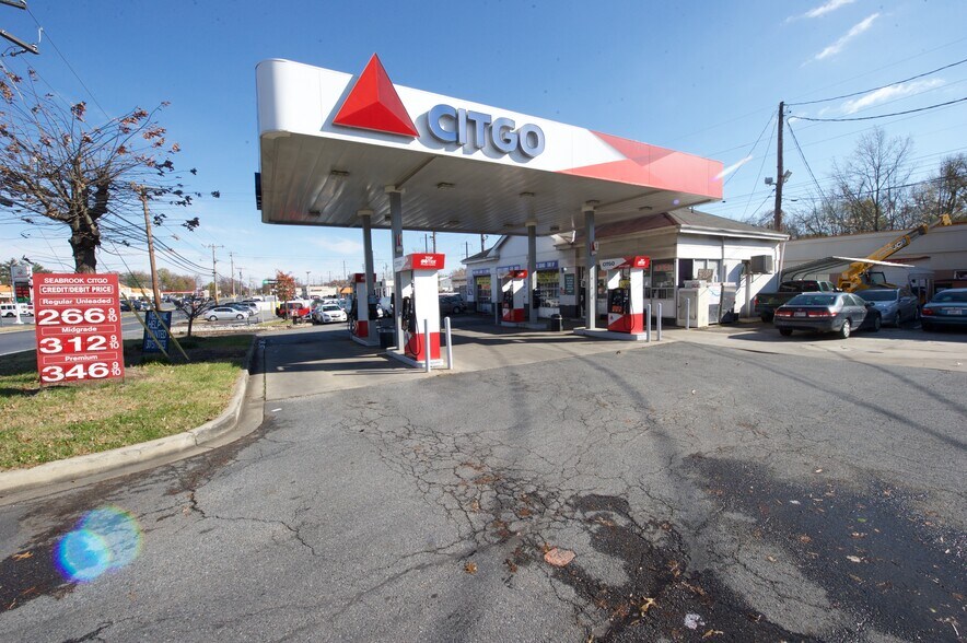 More Photos Of 9400-9560 Lanham Severn Rd, Lanham Seabrook Unknown For Lease