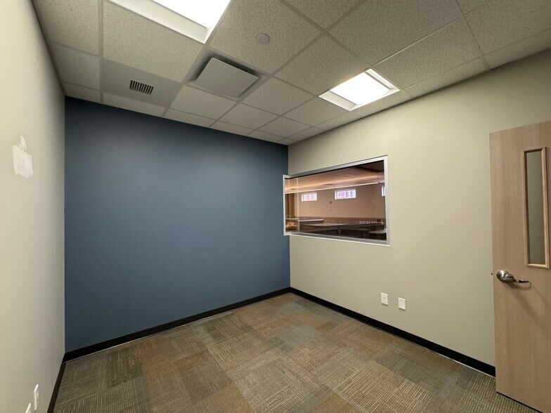 More Photos Of 2521 Walden Ave, Cheektowaga Storefront Retail Office For Lease