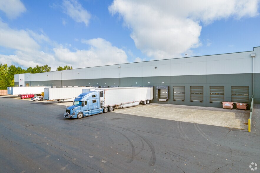More Photos Of 22867-22887 NE Townsend Way, Fairview Warehouse For Lease