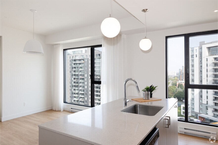 More Photos Of 8405 Pl Saint-Charles, Brossard Apartments For Lease