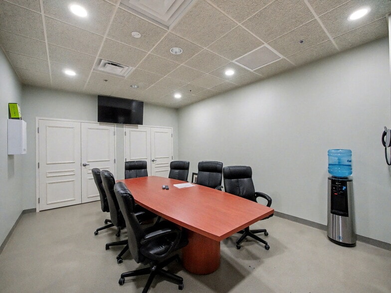 More Photos Of 6861 Garden Rd, Riviera Beach Warehouse For Sale