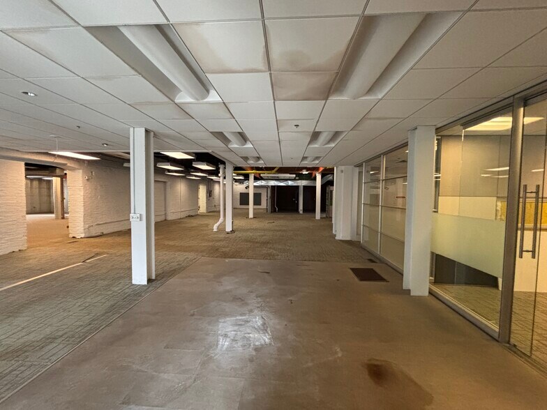 More Photos Of 1900 Lowe St, Pittsburgh Warehouse For Lease