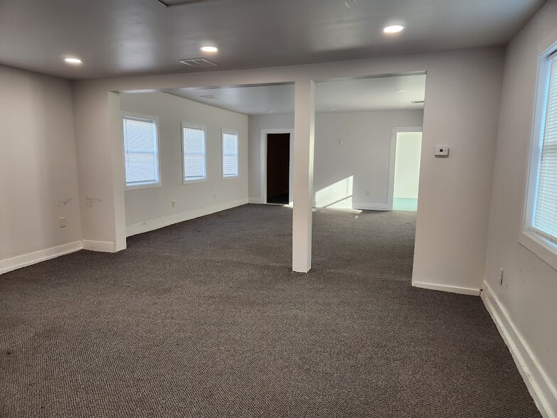 More Photos Of 13 Elm Ct, Easton Office For Lease