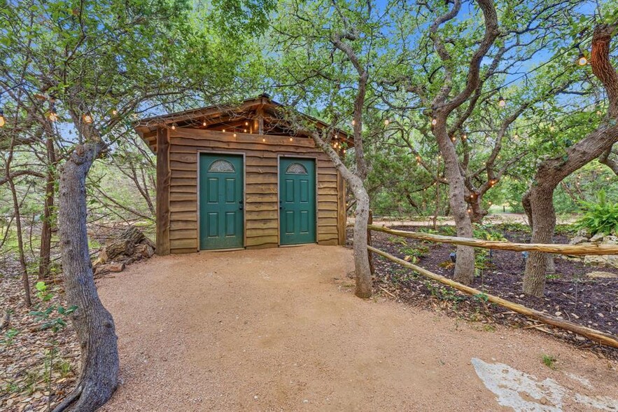 More Photos Of 1770 N Elder Hill Rd, Driftwood Specialty For Sale