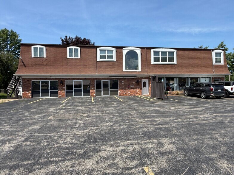 Primary Photo Of 4945 Southwestern Blvd, Hamburg Freestanding For Sale