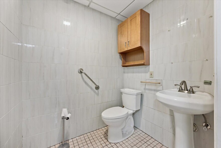 More Photos Of 159 Us Highway 46, Rockaway Office For Lease