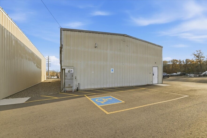 More Photos Of 505 Ez St, Prescott Warehouse For Sale