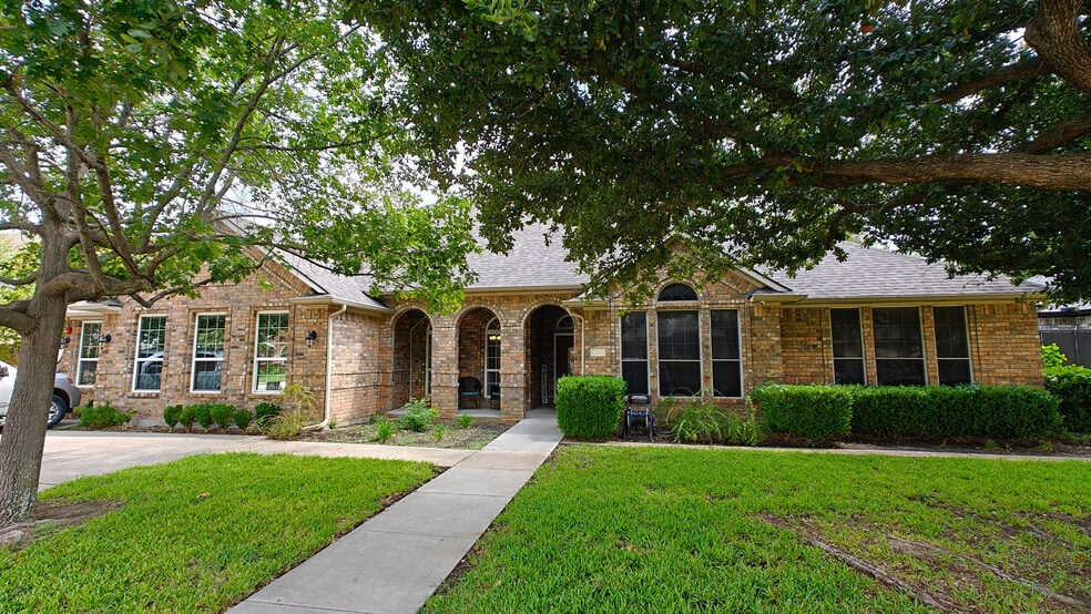 More Photos Of 355 Hillbend Dr, Keller Assisted Living For Sale