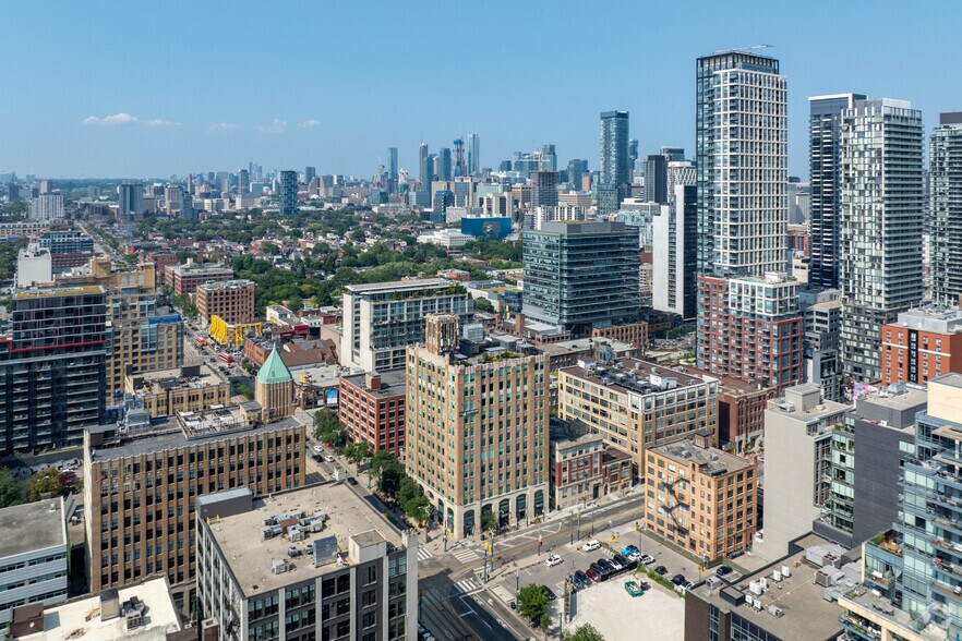 More Photos Of 119 Spadina Ave, Toronto Loft Creative Space For Lease