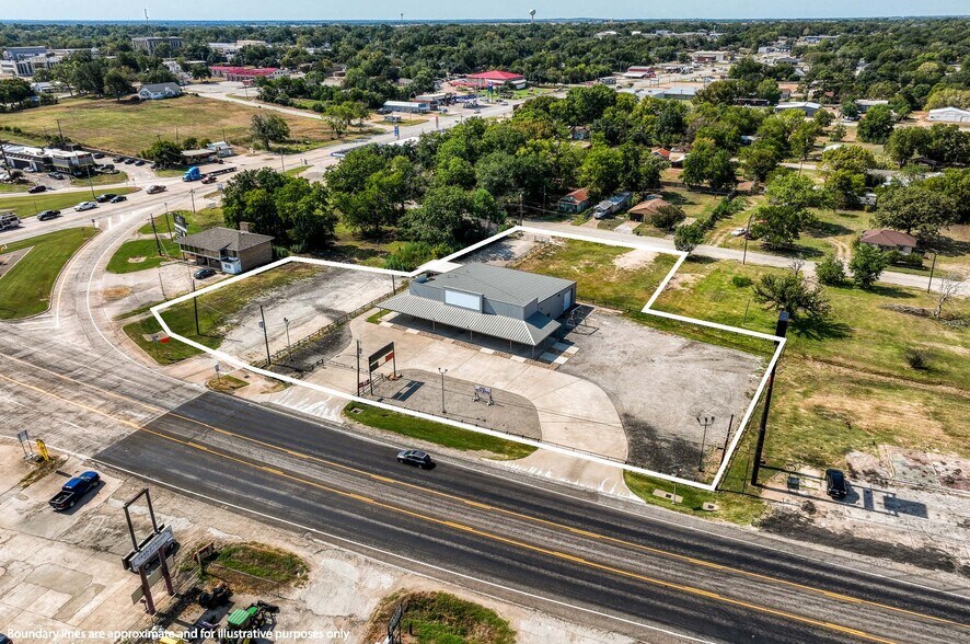 More Photos Of 185 State Highway 36 N, Caldwell Freestanding For Sale