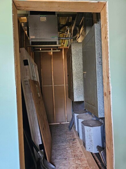 More Photos Of 5035 Route 60, Sinclairville Distribution For Sale