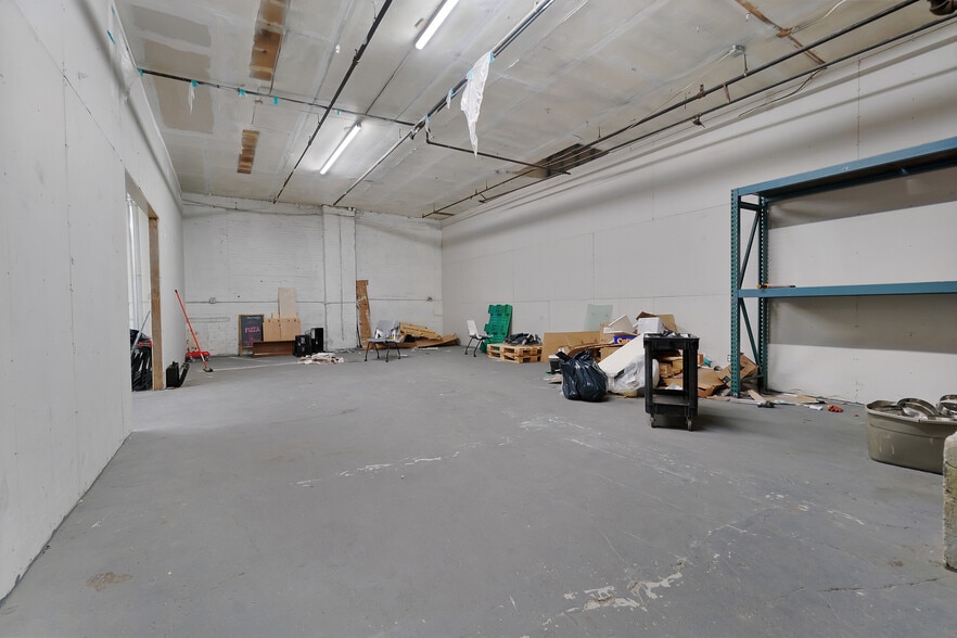 More Photos Of 4533 37th St, Long Island City Warehouse For Lease