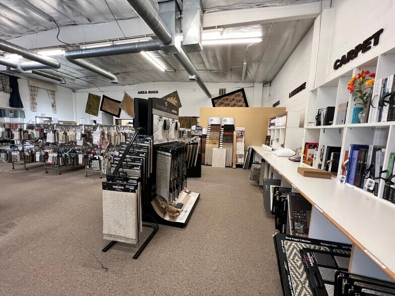 More Photos Of 1998 Harbor Blvd, Costa Mesa Showroom For Lease