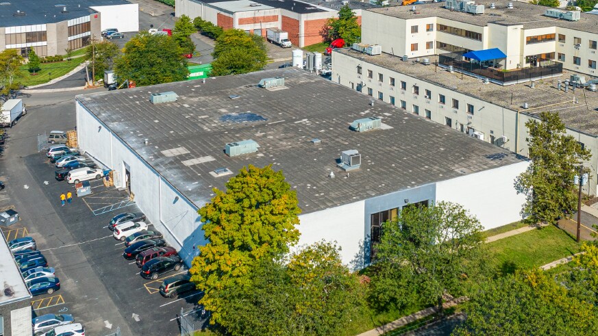 Primary Photo Of 181 40th St, Irvington Warehouse For Lease