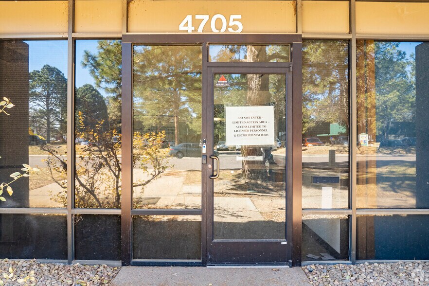 More Photos Of 4705 Oakland St, Denver Manufacturing For Sale