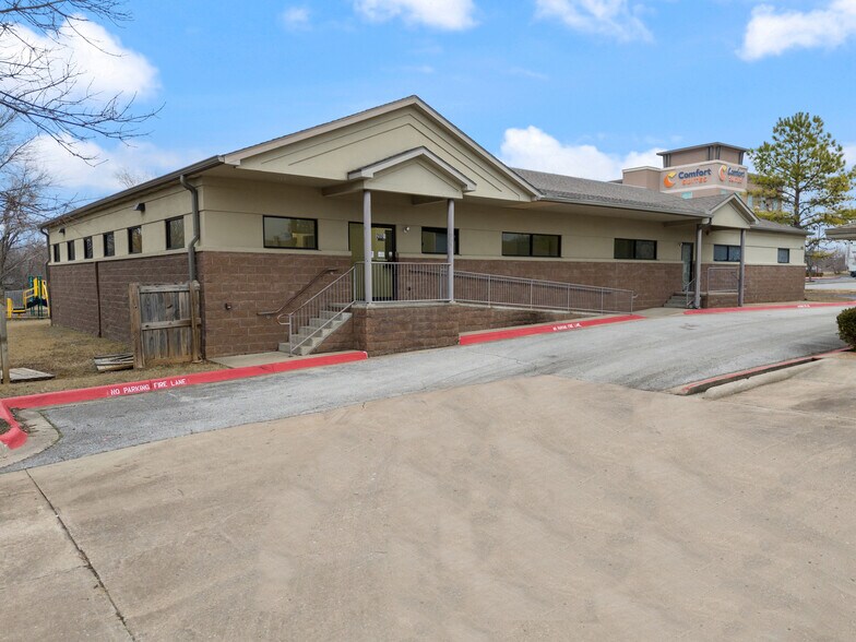 Primary Photo Of 2003 SE Walton Blvd, Bentonville Unknown For Lease