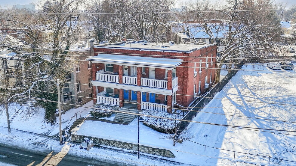 More Photos Of 1017 W 39th St, Kansas City Apartments For Sale