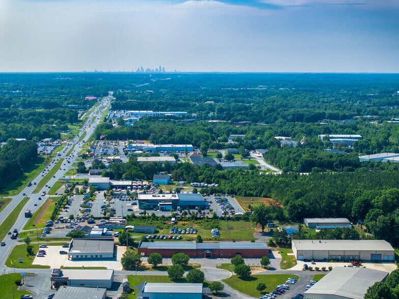 More Photos Of 2617 Executive Point Dr, Monroe Light Manufacturing For Sale