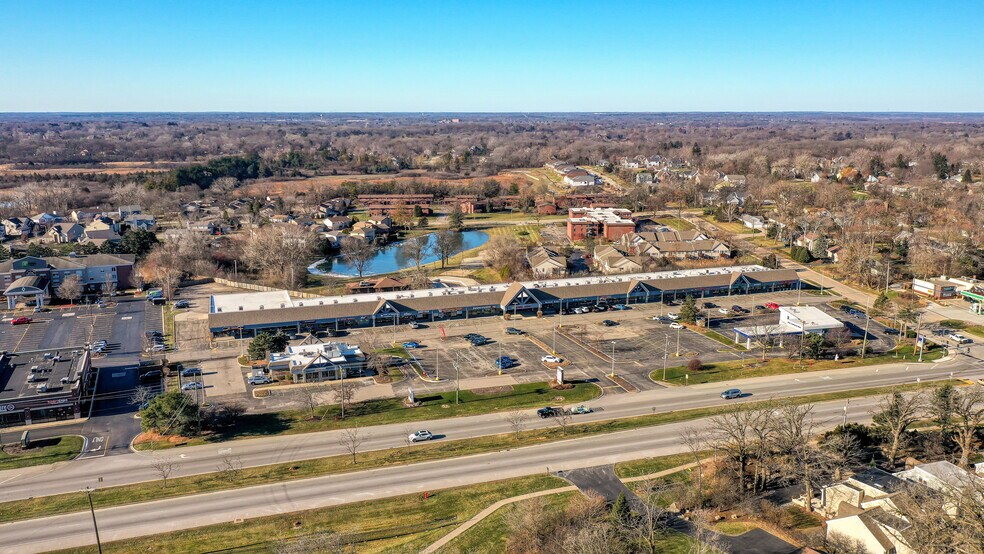 More Photos Of 33-193 S Rand Rd, Lake Zurich Unknown For Lease