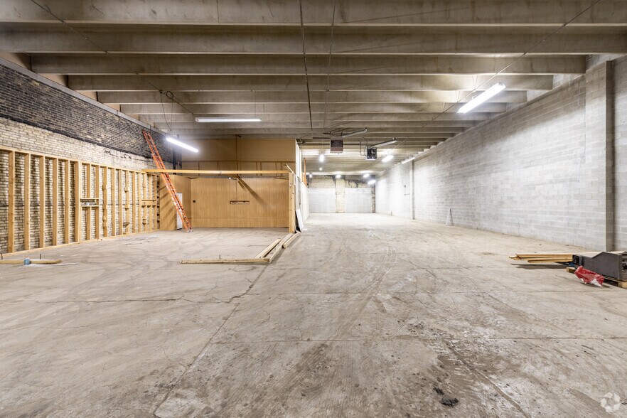 More Photos Of 121 E Tutt St, South Bend Manufacturing For Lease