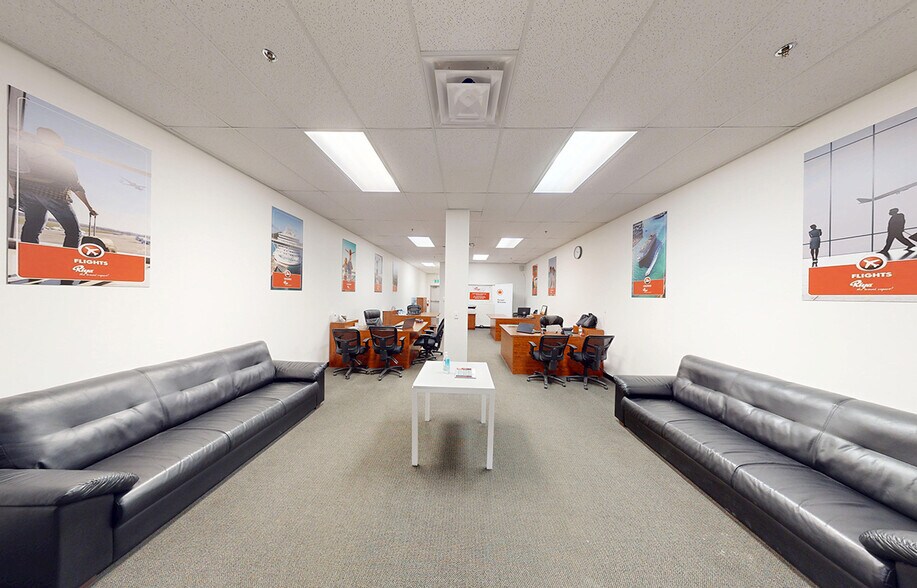 More Photos Of 850 Keewatin St, Winnipeg General Retail For Lease
