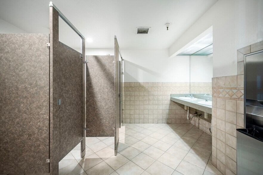 More Photos Of 1754 Technology Dr, San Jose Medical For Lease