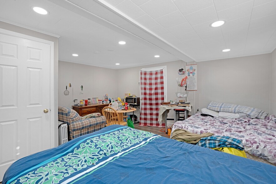 More Photos Of 307 Oak Tree Ave, South Plainfield Storefront Retail Office For Sale